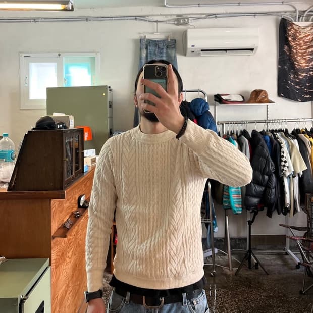 (첫번째 사진은 이전 판매자분 사진입니다) 나이젤 카본 니트