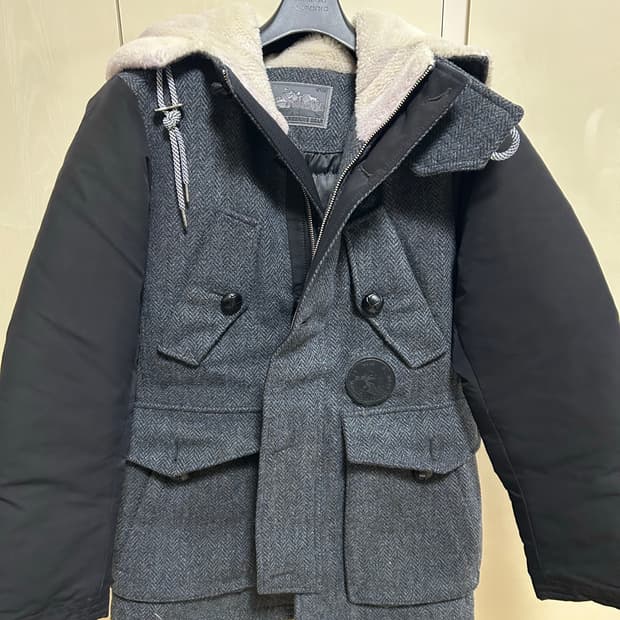 엠비오 덕다운 울 헤링본 트위드 패딩