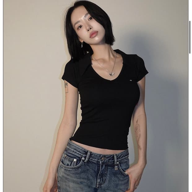 페일제이드 Collar V-Neck T 블랙