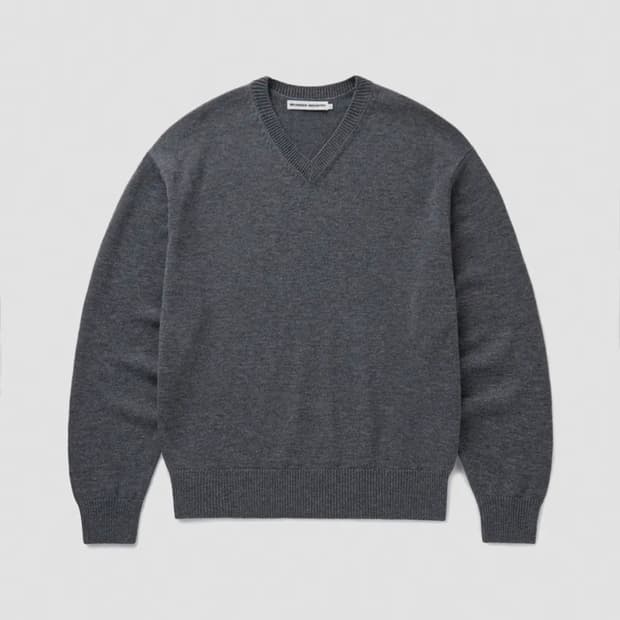 브랜디드 / 클라우드 슈퍼파인 V-NECK 니트 / 차콜 L