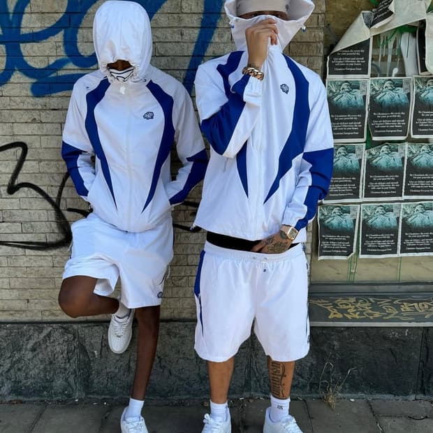 syna world 바람막이 