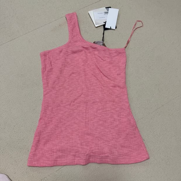 Rejina pyo 핑크 원 사이드 니트 슬리브리스