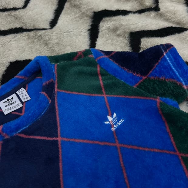 [L]아디다스 아가일 체크 크롭 플리스 반팔