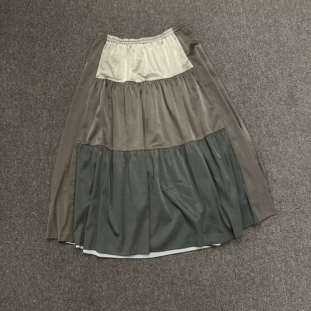 OS)Japanese vintage 브라운 새틴배색 플레어 스커트