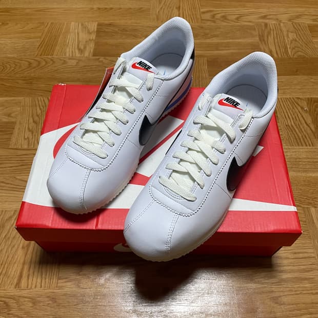 나이키 코르테즈 DM4044-100 흰검블루 275mm 새상품