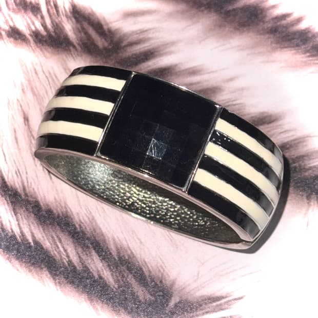 일본 빈티지 y2k 오네갸루 큐빅 스트라이프 자석형 뱅글 팔찌