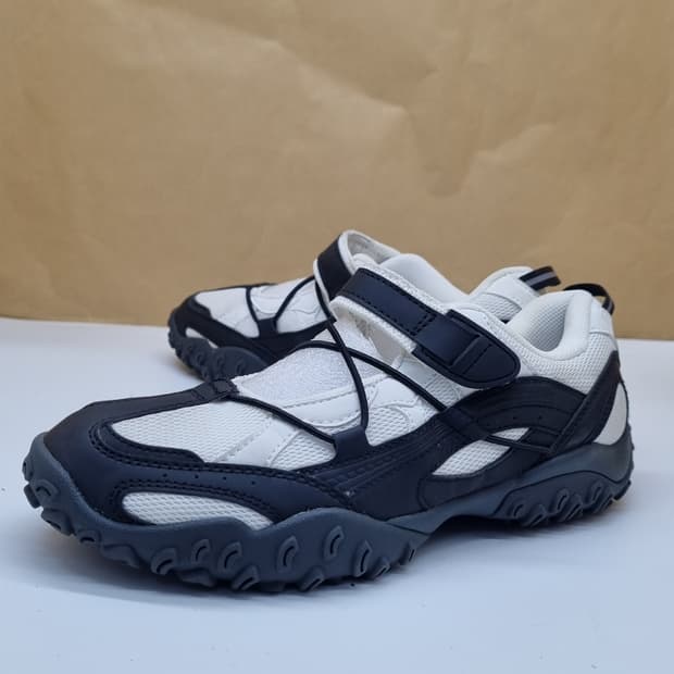 휠라 에샤페. 벨크로 245