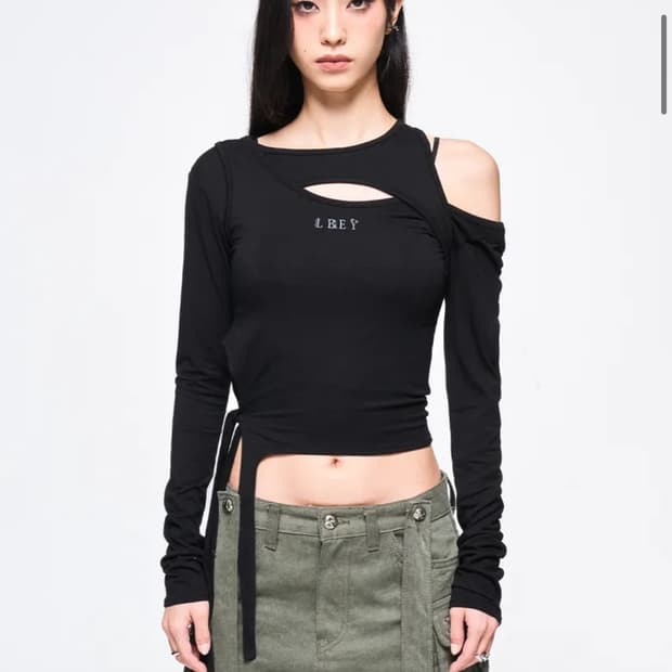 yeel 컷아웃롱슬리브