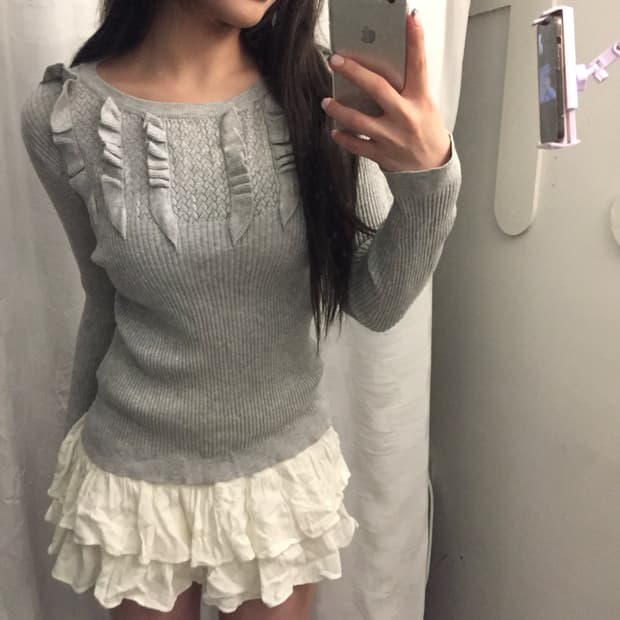 GU 로걀 하구미 러플 그레이 니트