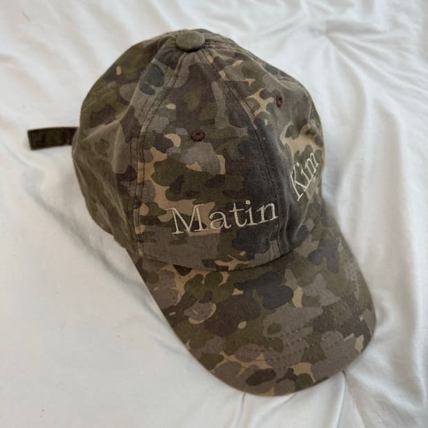 마뗑킴 카모플라쥬 캡