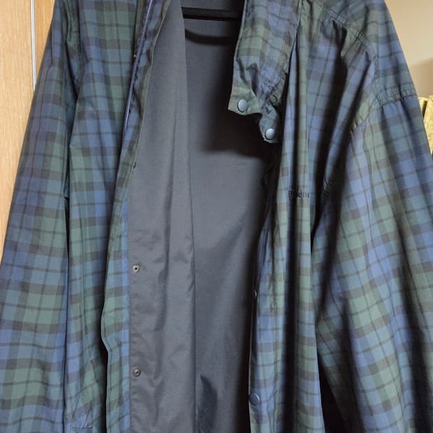 발렌시아가 바람막이 52사이즈