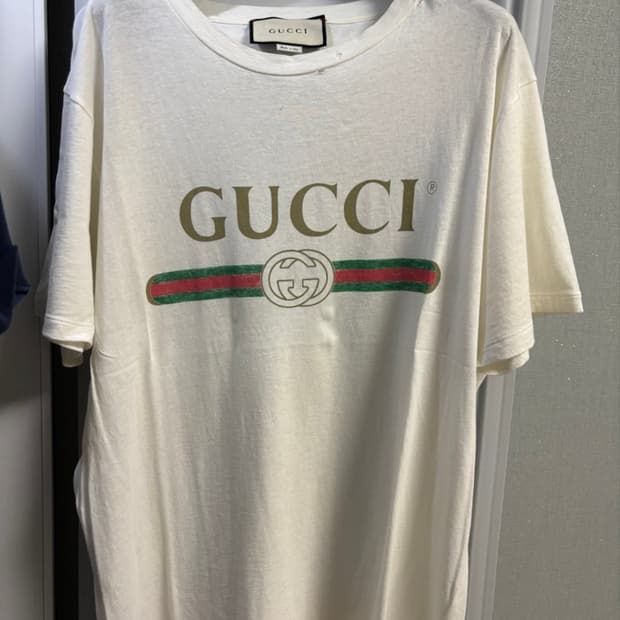 GUCCI 빈티지 로고 프린트 화이트 코튼 여성 티셔츠 구찌티