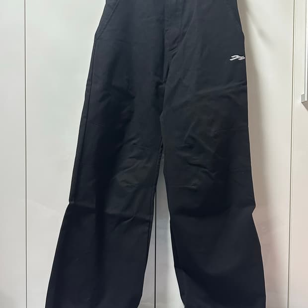 탄산마그네슘 스타 아플리케 팬츠 블랙 2사이즈