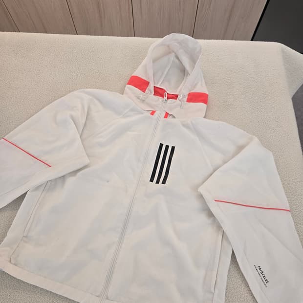 아디다스 흰색 후드 바람막이 xl