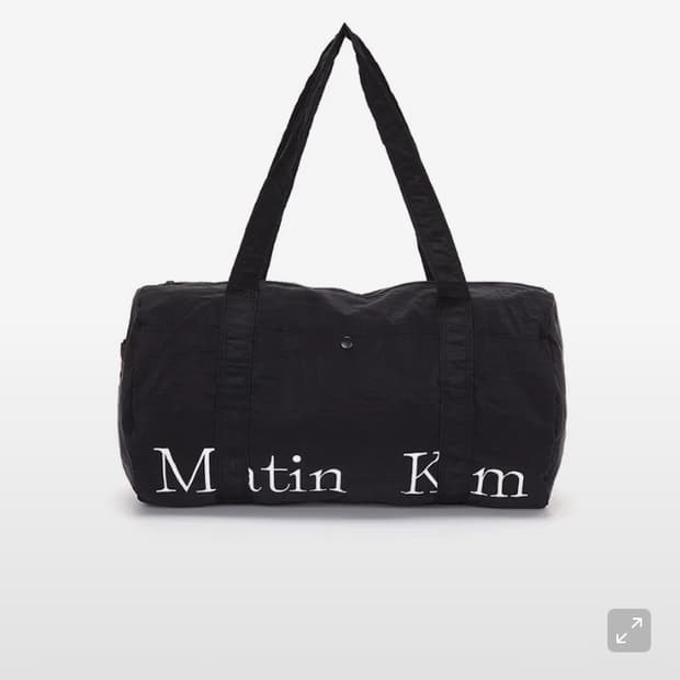 마뗑킴 로고 스포티 더플백 블랙