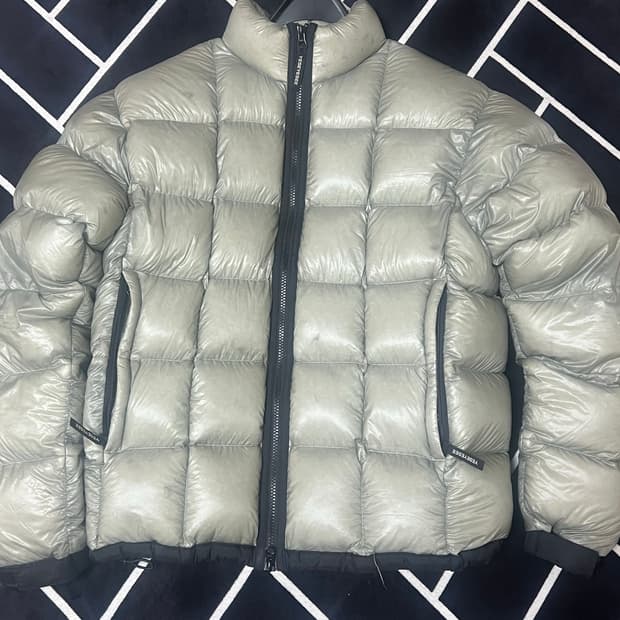 YESEYESEE 예쓰아이씨 구스다운패딩 카키