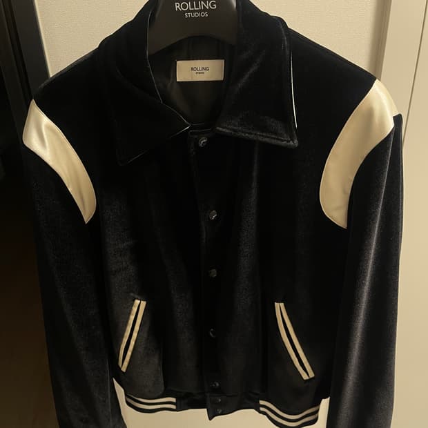 롤링스튜디오 벨벳 바시티자켓