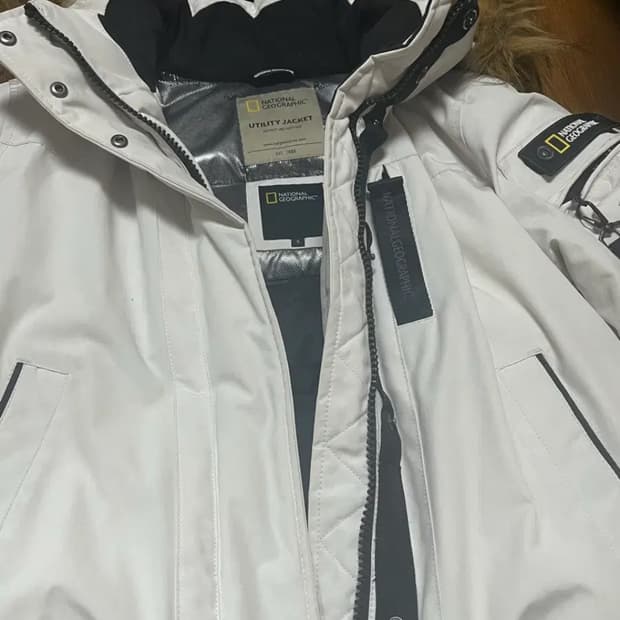 내셔널지오그래픽 유틸리티 패딩 화이트 S 상태 좋음