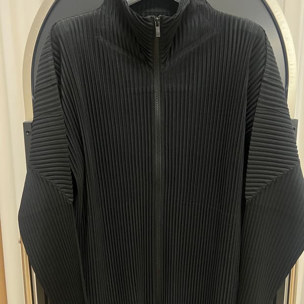 이세이미야케 집업 