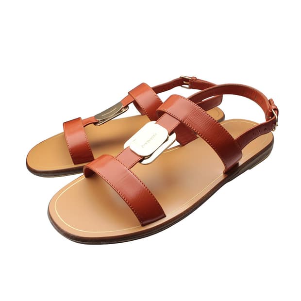 페라가모 브라운 T스트랩 샌들 5C