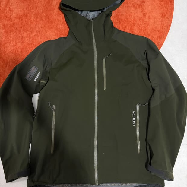 아크테릭스 구형 정품 알파sv 윈드스토퍼 상위라인 바람막이 105