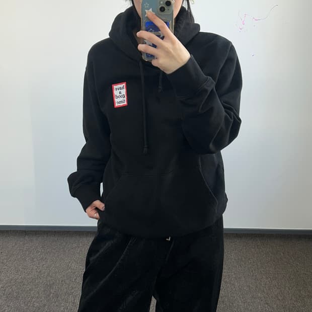 Have a good time 해브어굿타임 스몰로고 블랙 후드티 