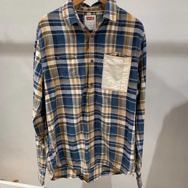 리바이스 화이트탭 셔츠