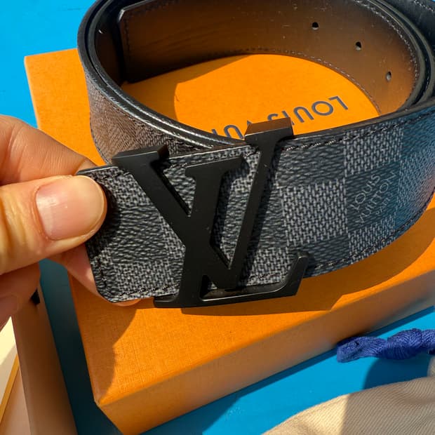루이비통 LV 이니셜 다미에 그라파이트 벨트