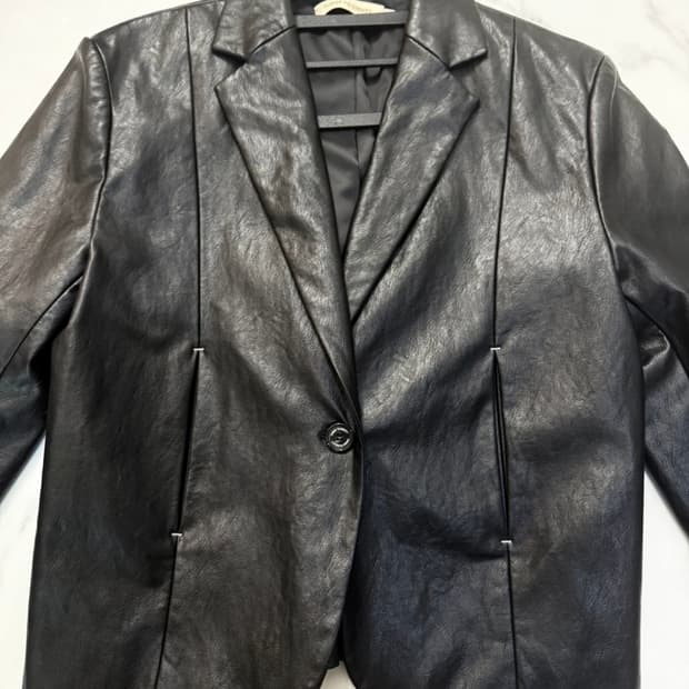 쓰리투에이티 블랙 가죽 자켓