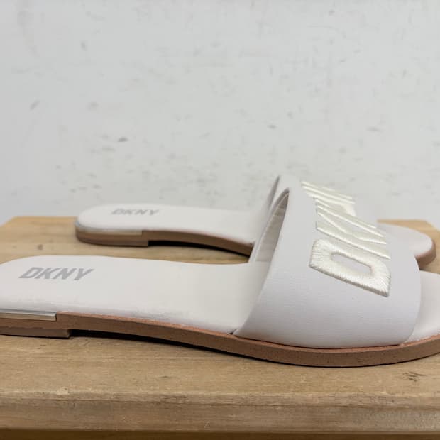 DKNY 여성 슬리퍼 250