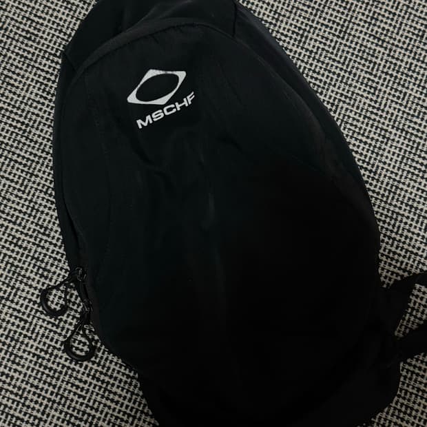 미스치프 롬버스 백팩 블랙 판매!