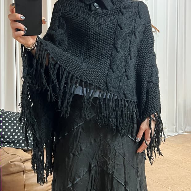 여성 케이블 하이넥 크롭 판쵸 