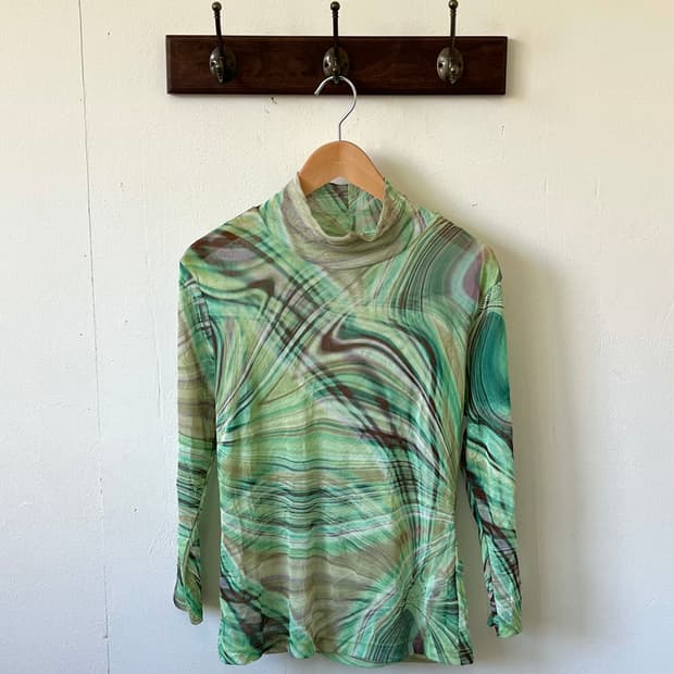 Coral 오로라 시스루 터틀넥