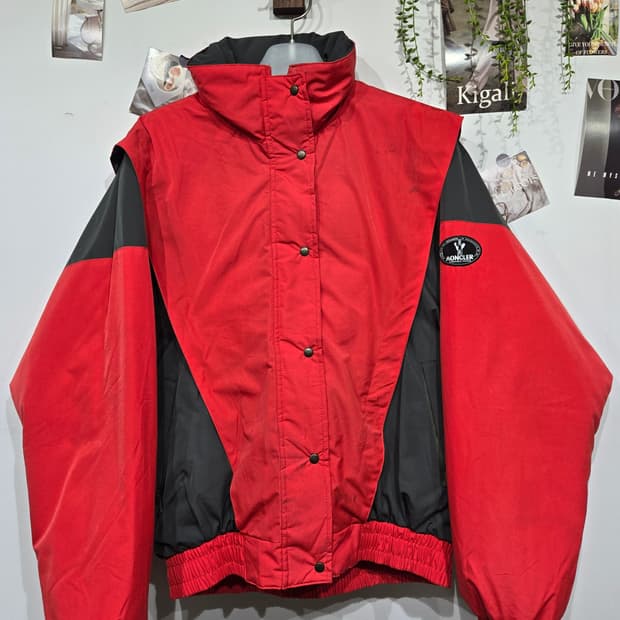 몽클레어 레드/블랙 빈티지 바람막이 점퍼