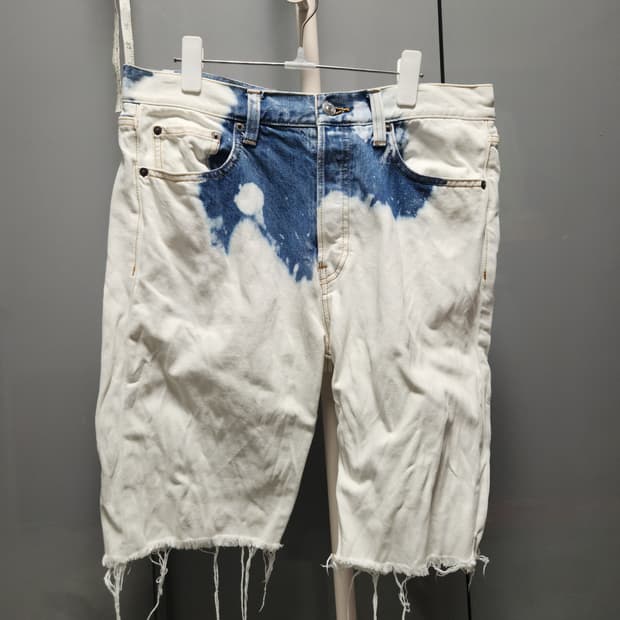 [31/정품] 발렌시아가 프레이드 블리치 데님 청반바지