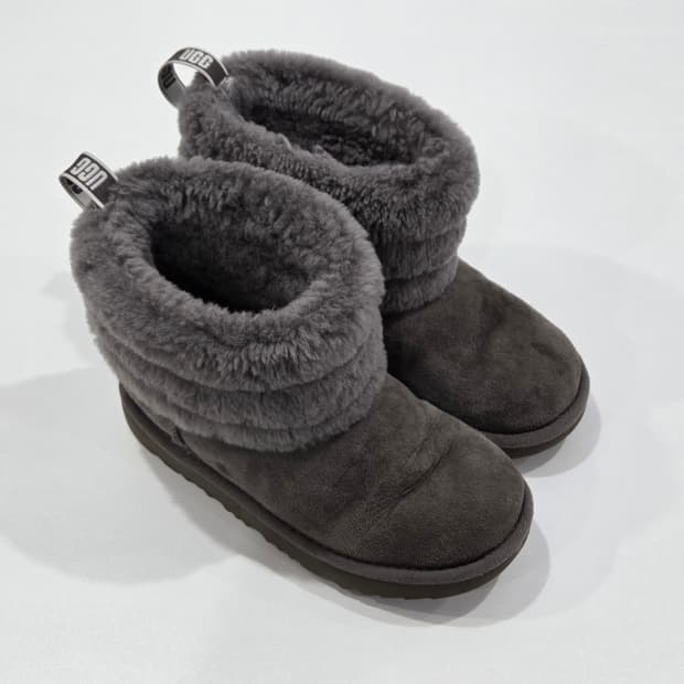 어그 키즈 플러프 미니 퀼티드부츠 195mm