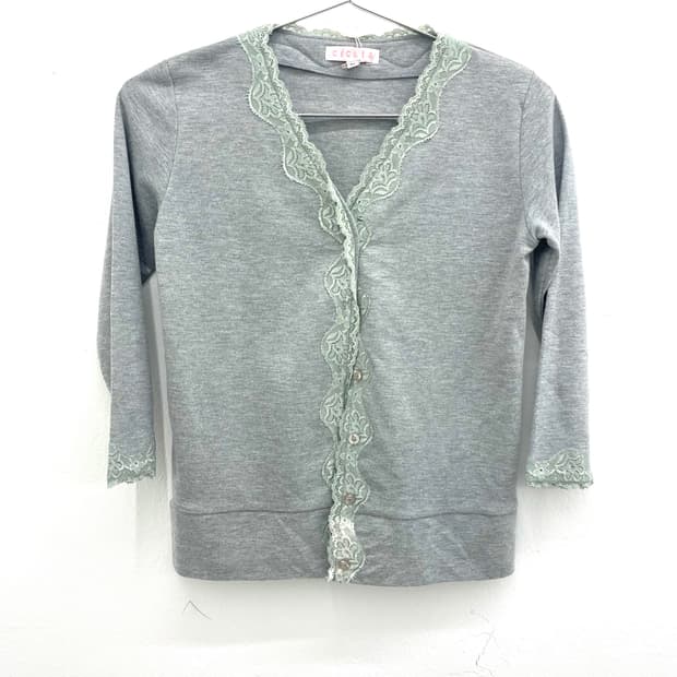 Grey lace three-quarter sleeve cardigan
