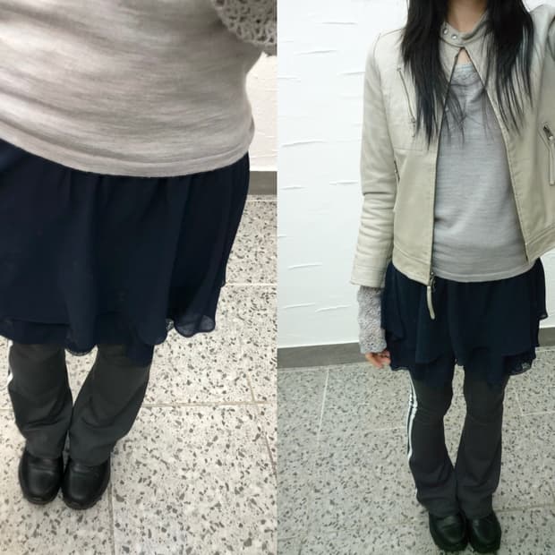 Navy frill mini skirt