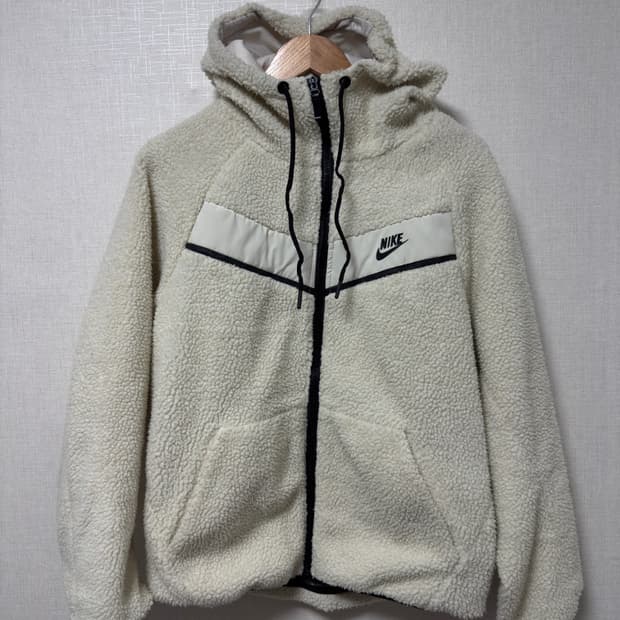 나이키 후리스 뽀그리 화이트