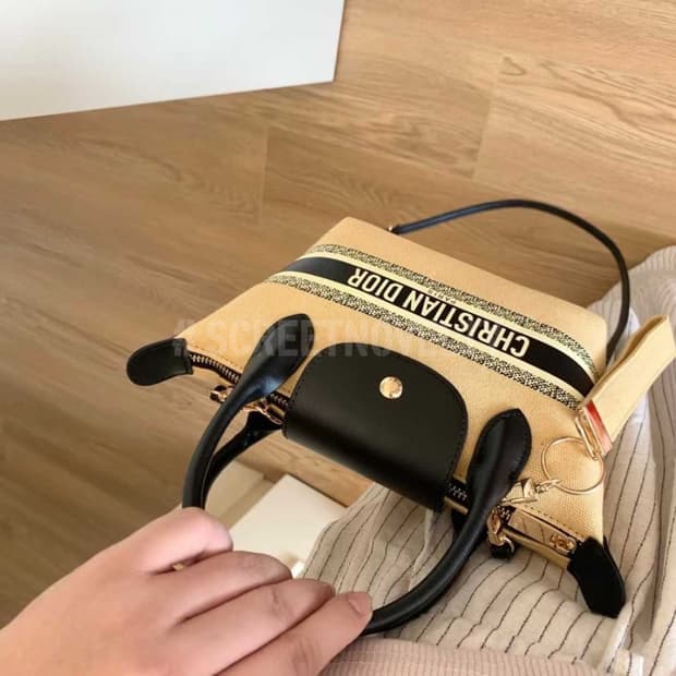 디올 뷰티 리미티드 미니 핸들백 크로스백