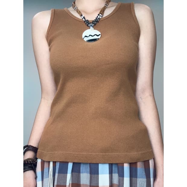 빈티지 브릭 슬리브리스 나시