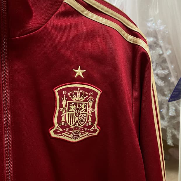 아디다스 스페인 국대 버건디 금 져지