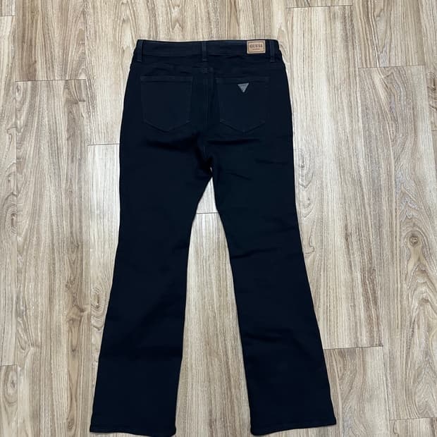 (미사용) 게스 부츠컷 흑청바지 30