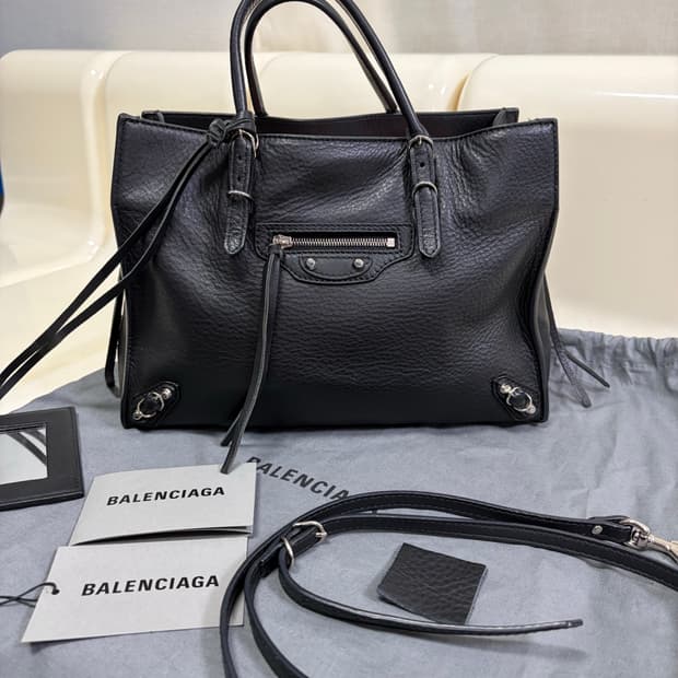 [A+ 정품] 발렌시아가 파피에르 A6 모터백