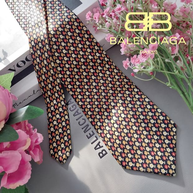 발렌시아가 실크 블랙&옐로우 플로럴 넥타이 9.5cm A+등급 K1403