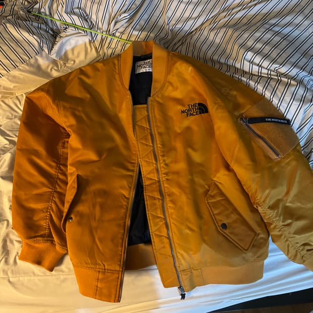 노스페이스 항공 점퍼 오렌지(M/95)