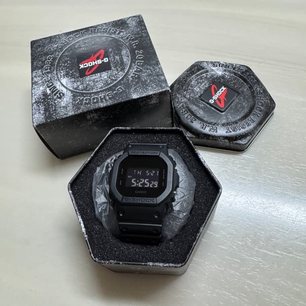 카시오 지샥 DW-5600BB 전자손목시계