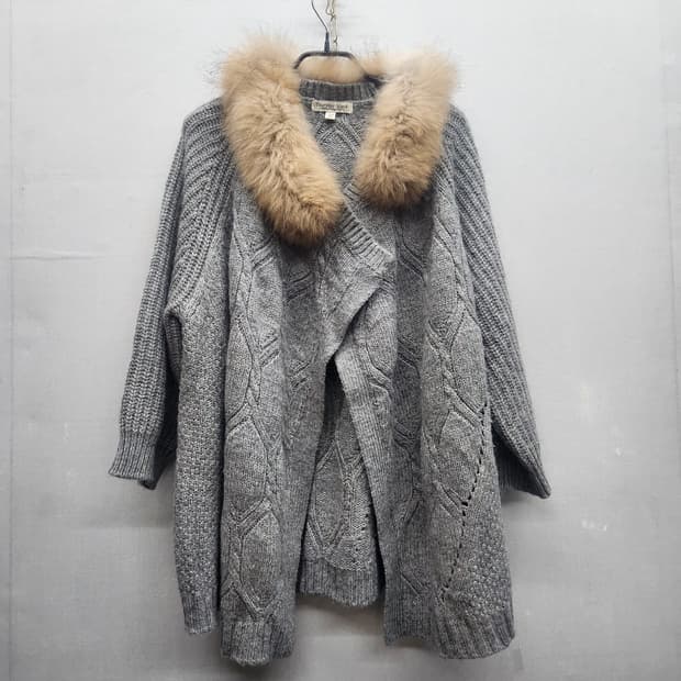 써스데이 아일랜드 라쿤퍼 망토가디건 FREE