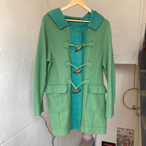 울 떡볶이 투톤 하프 코트