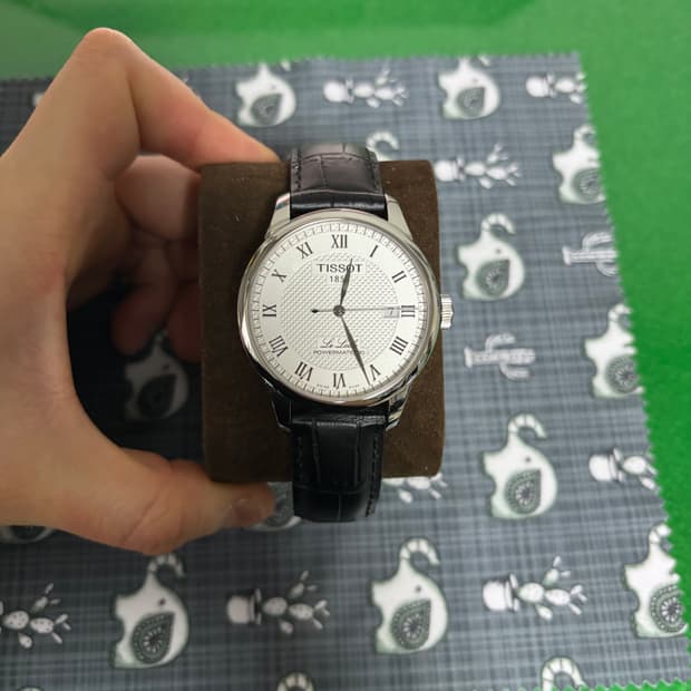 (상태 최상) 티쏘 르로끌 판매합니다